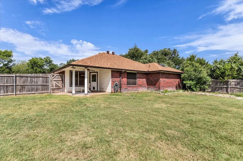 7 Market Loop Morgans Point Resort TX 76513