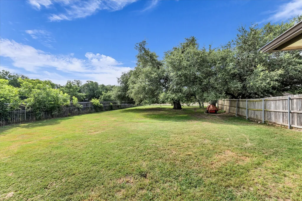 7 Market Loop Morgans Point Resort TX 76513