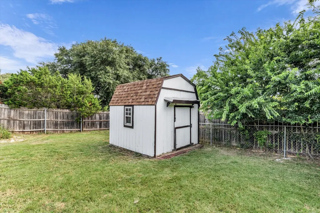 7 Market Loop Morgans Point Resort TX 76513