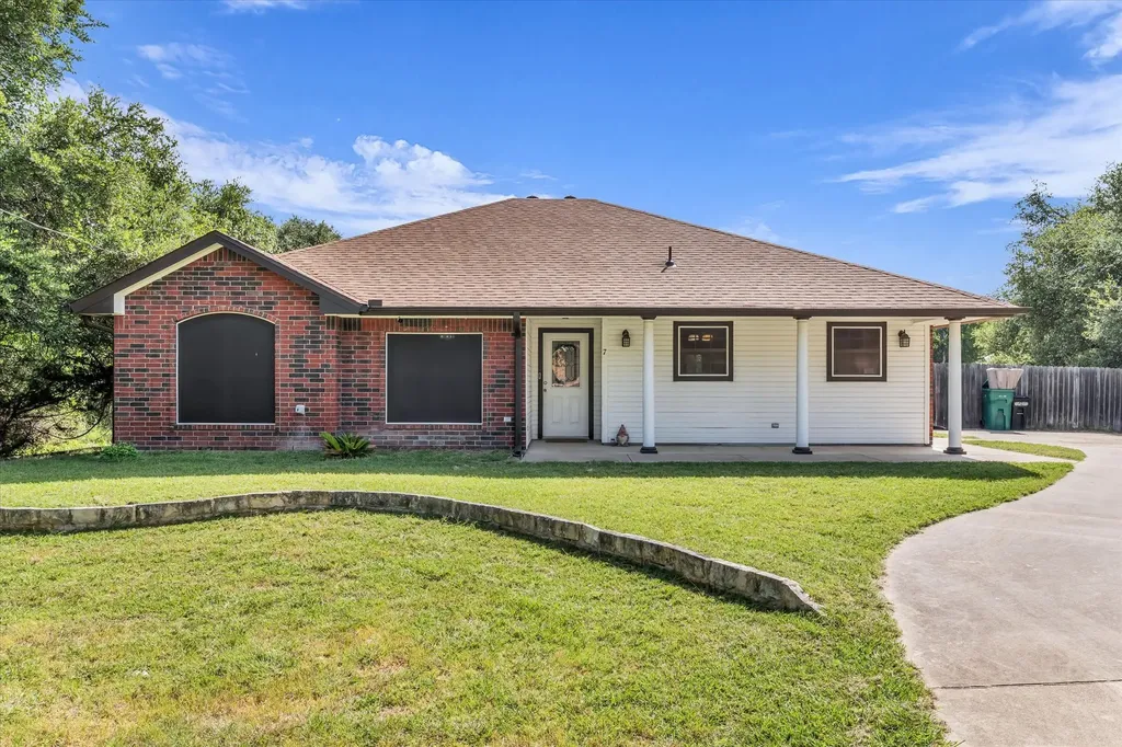 7 Market Loop Morgans Point Resort TX 76513
