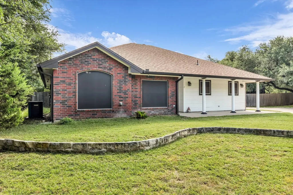 7 Market Loop Morgans Point Resort TX 76513
