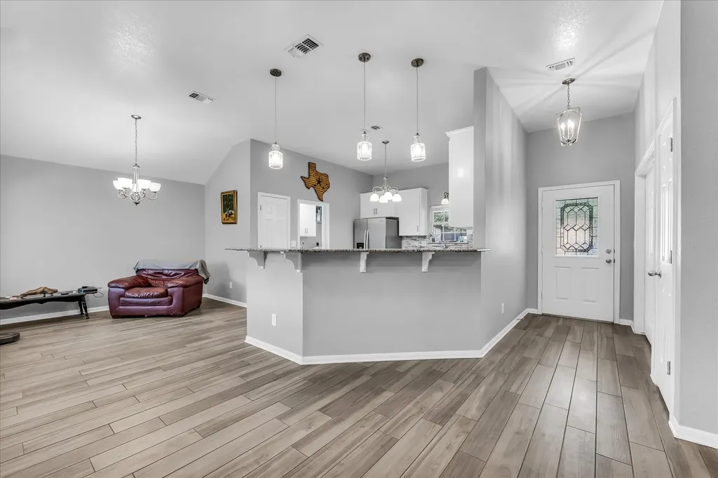 7 Market Loop Morgans Point Resort TX 76513