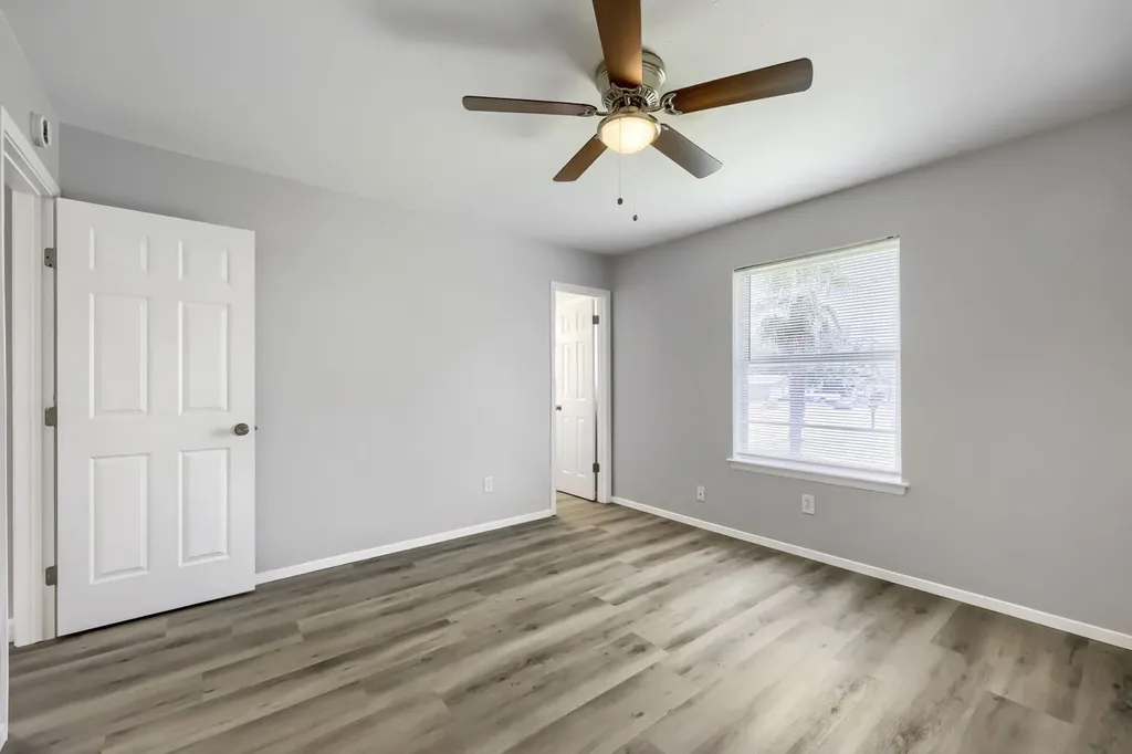 1521 Oakbrook Court Lancaster TX 75134