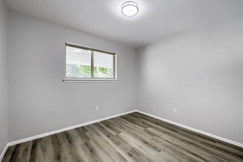 1521 Oakbrook Court Lancaster TX 75134