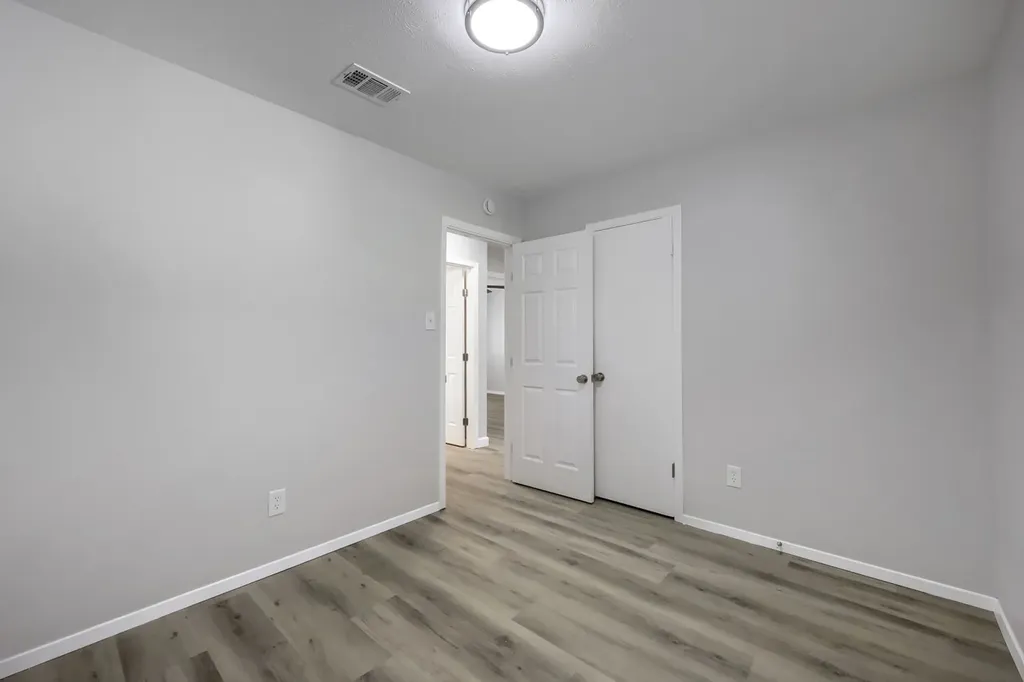 1521 Oakbrook Court Lancaster TX 75134
