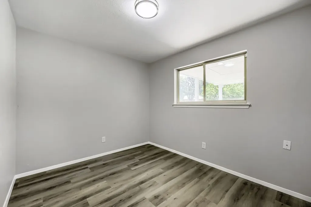 1521 Oakbrook Court Lancaster TX 75134