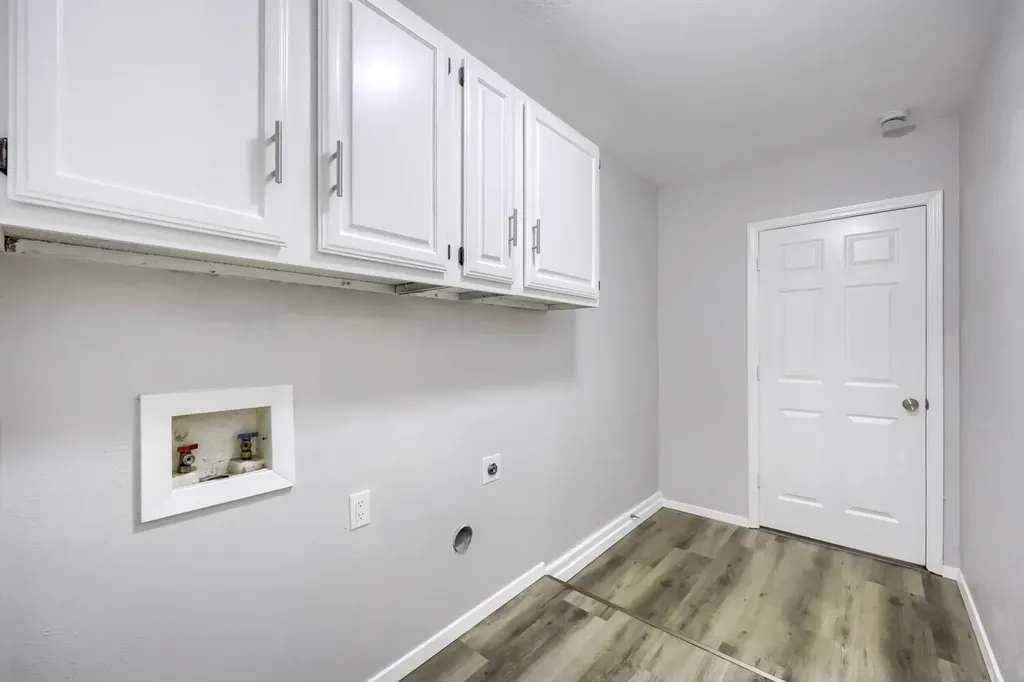 1521 Oakbrook Court Lancaster TX 75134