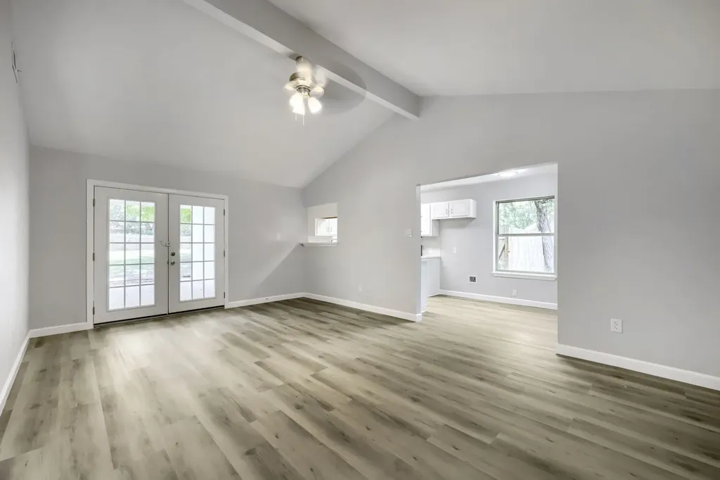 1521 Oakbrook Court Lancaster TX 75134
