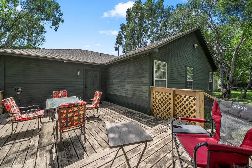 104 S Walnut Street Lacy Lakeview TX 76705