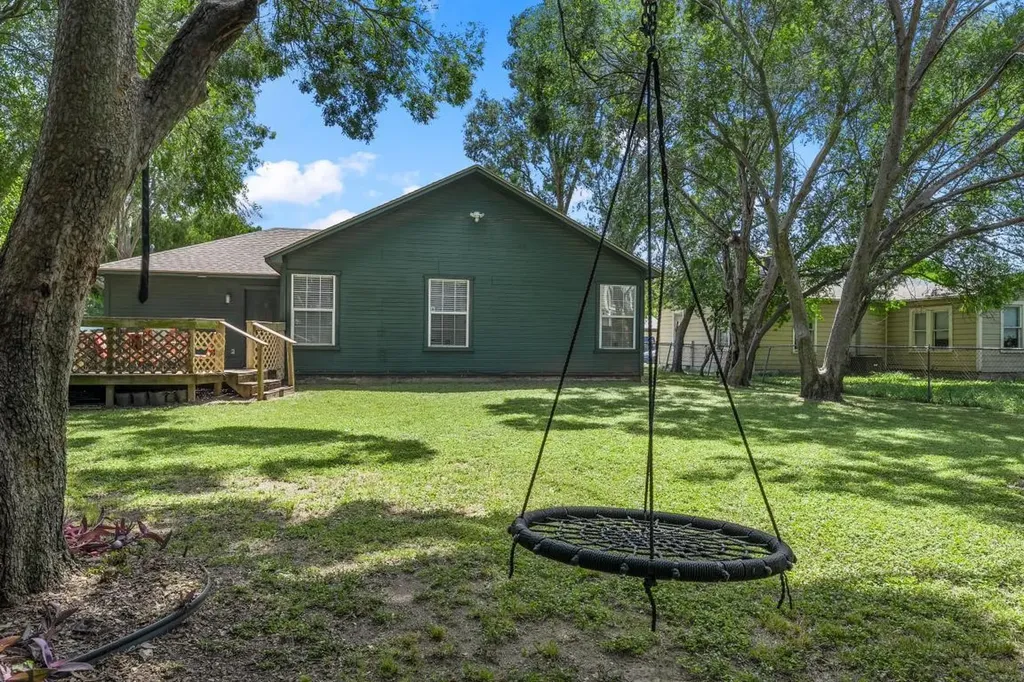 104 S Walnut Street Lacy Lakeview TX 76705