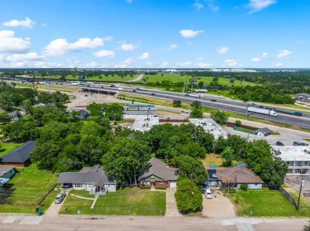 104 S Walnut Street Lacy Lakeview TX 76705