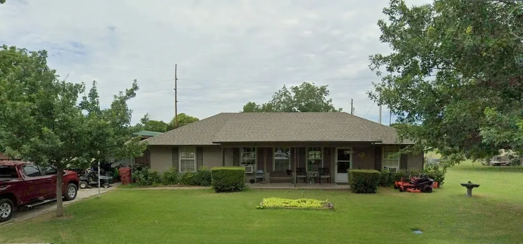 500 E Houston Street Leonard TX 75452