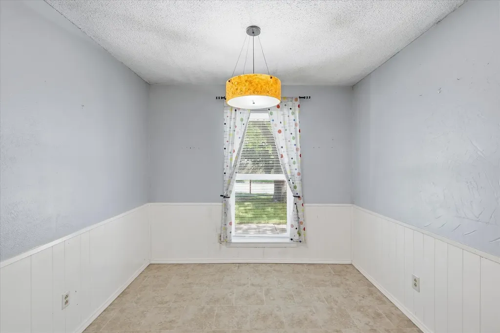 5670 Philadelphia Court Watauga TX 76148