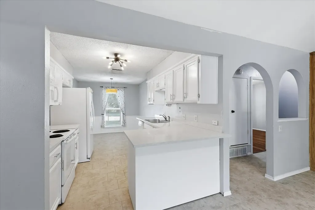 5670 Philadelphia Court Watauga TX 76148