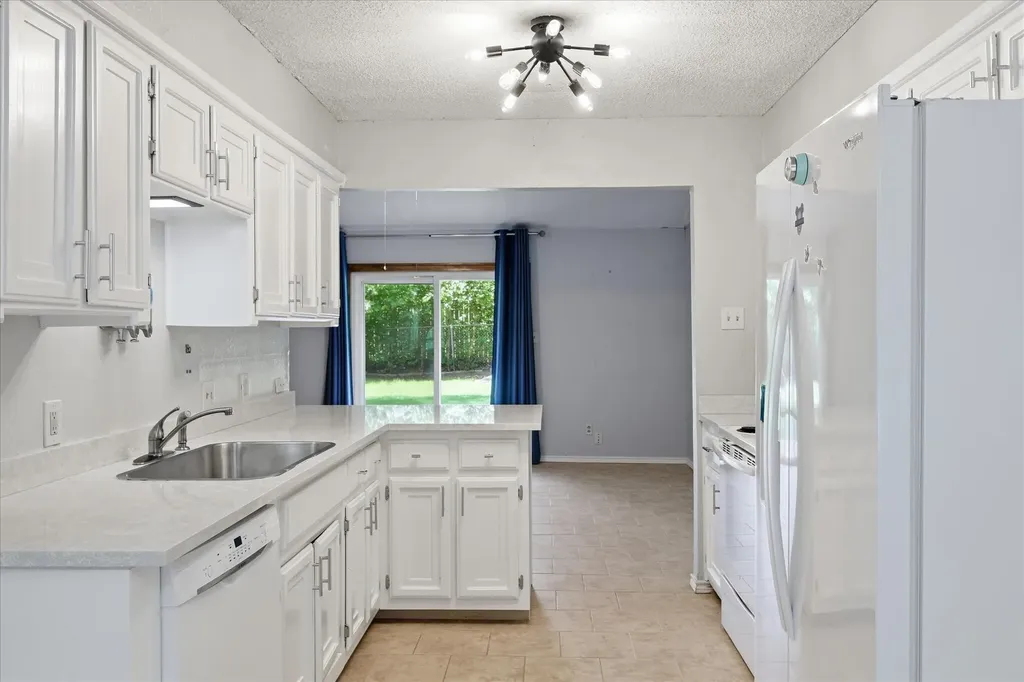 5670 Philadelphia Court Watauga TX 76148