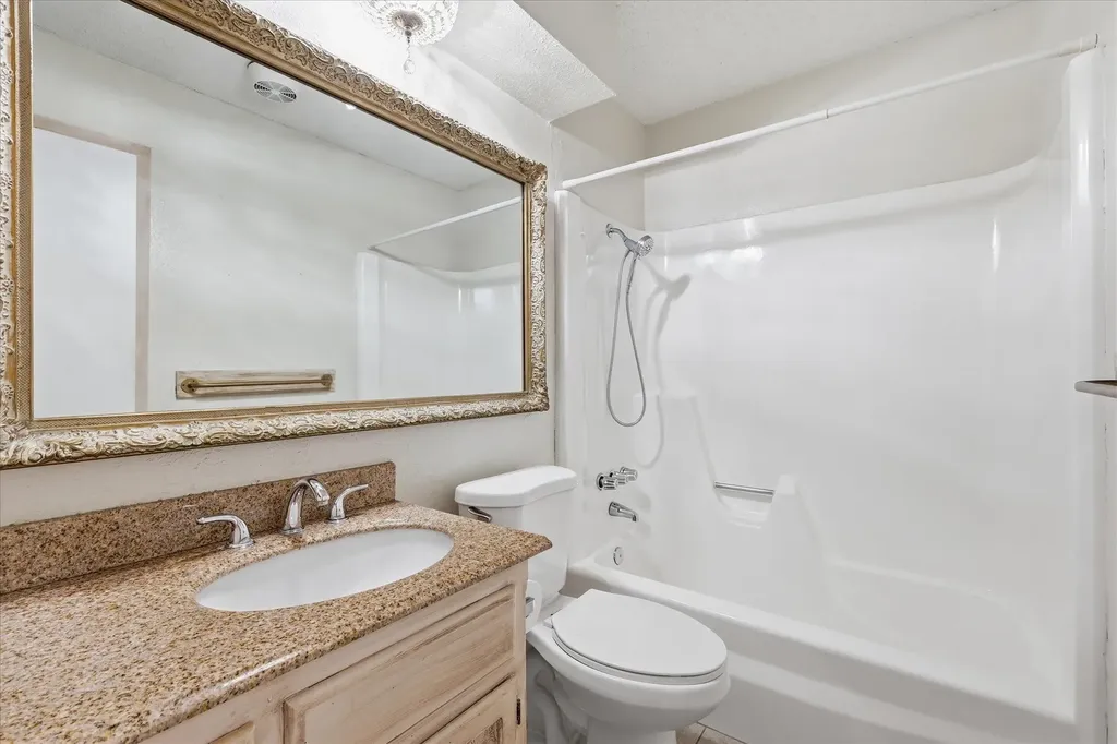 5670 Philadelphia Court Watauga TX 76148