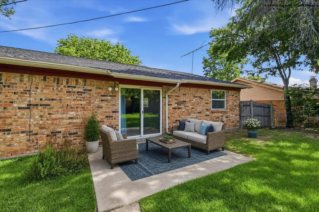 5670 Philadelphia Court Watauga TX 76148