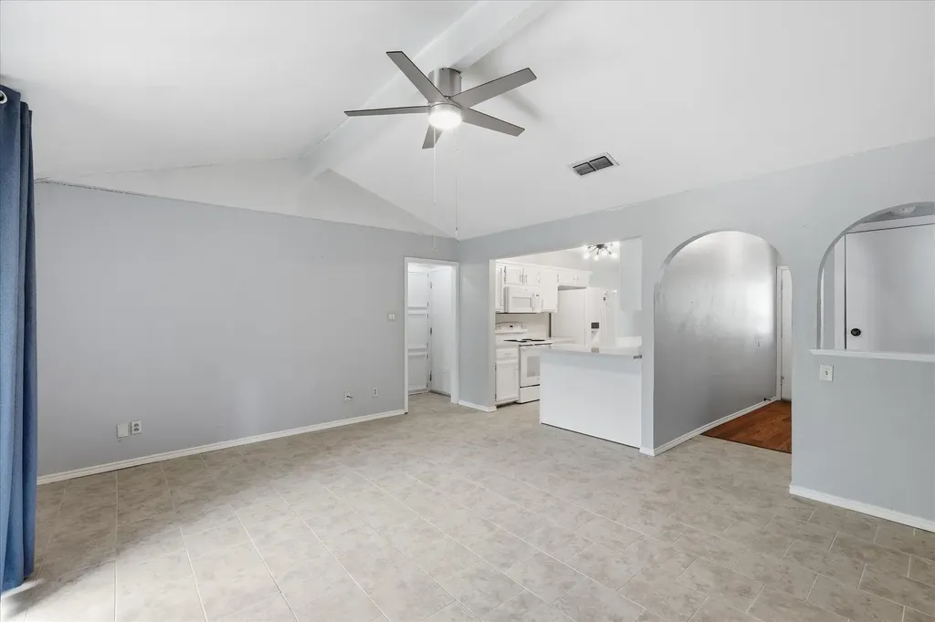 5670 Philadelphia Court Watauga TX 76148