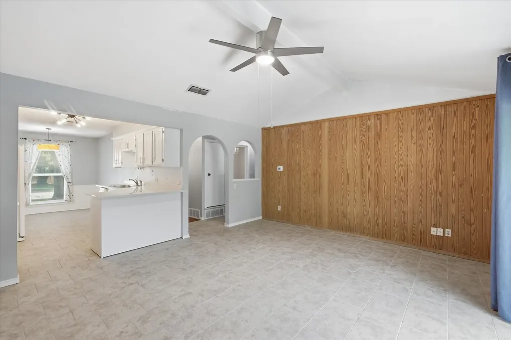 5670 Philadelphia Court Watauga TX 76148