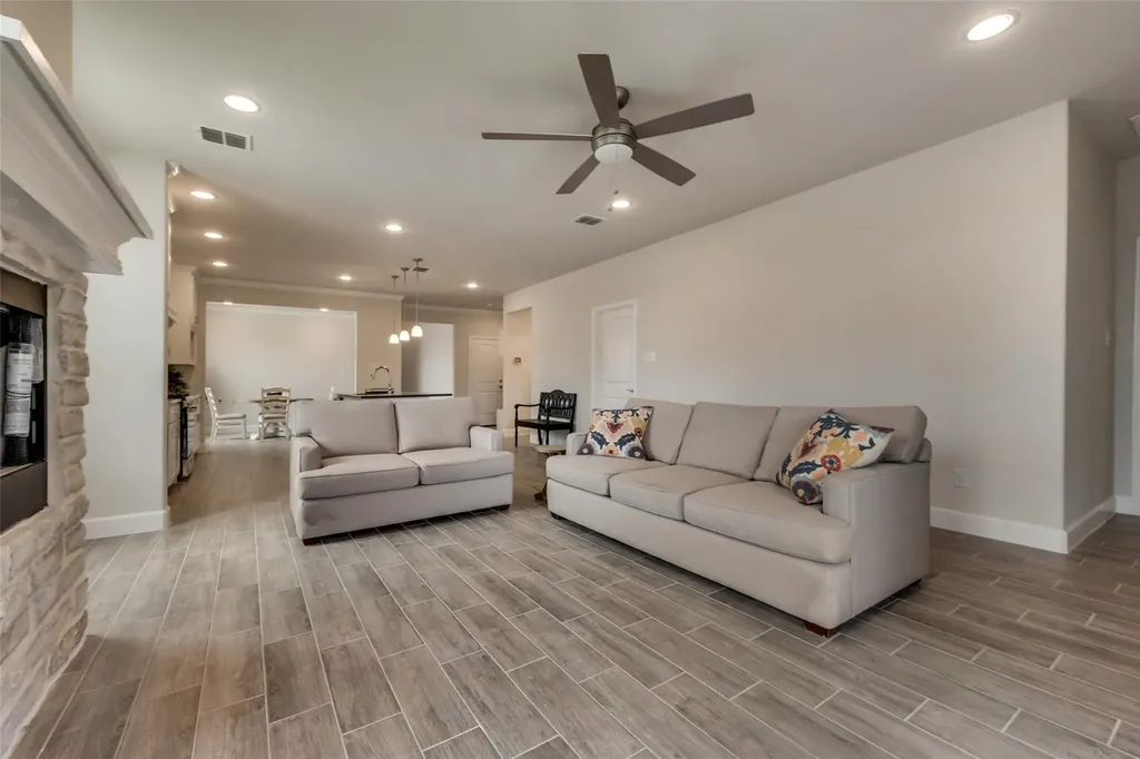 373 Braves Way Lavon TX 75166