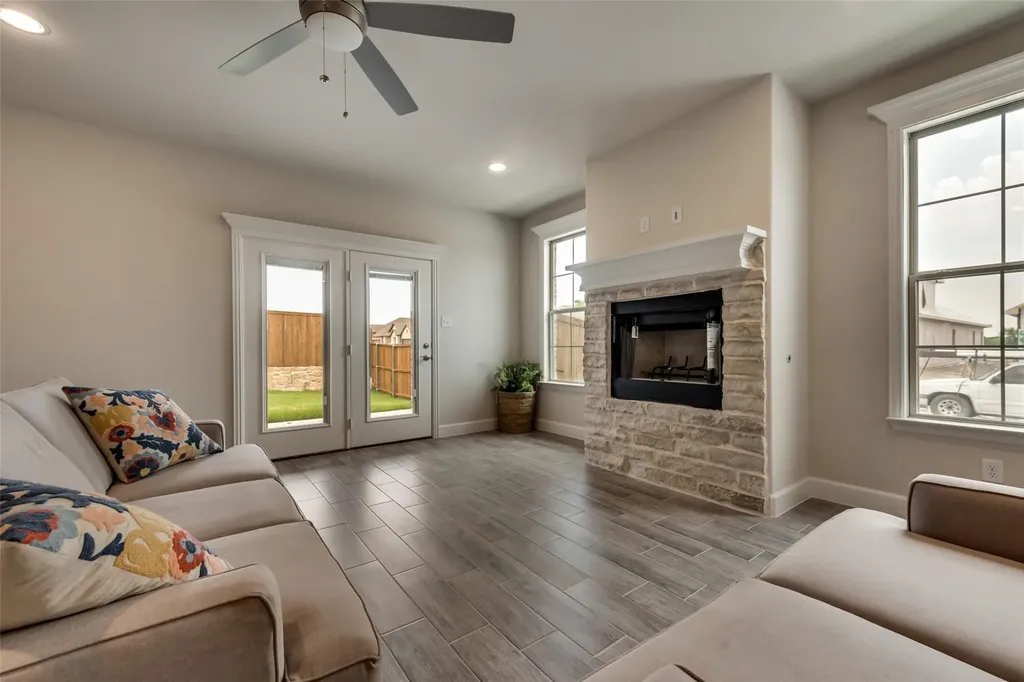373 Braves Way Lavon TX 75166