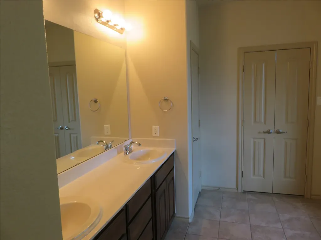 1122 Walter Stephenson Road Midlothian TX 76065