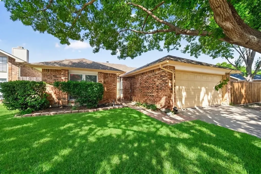 5310 Pocassett Drive Arlington TX 76018