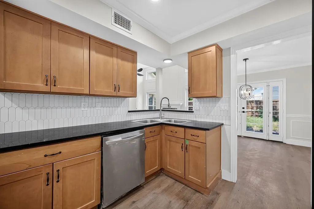 5310 Pocassett Drive Arlington TX 76018