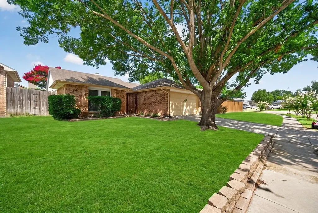 5310 Pocassett Drive Arlington TX 76018