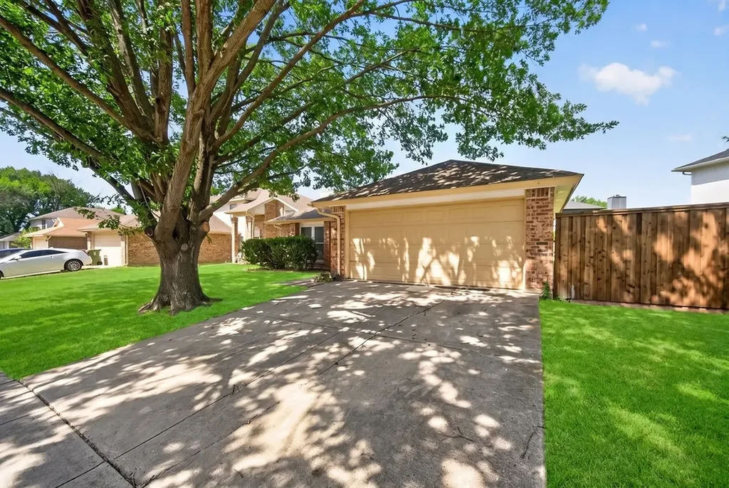 5310 Pocassett Drive Arlington TX 76018