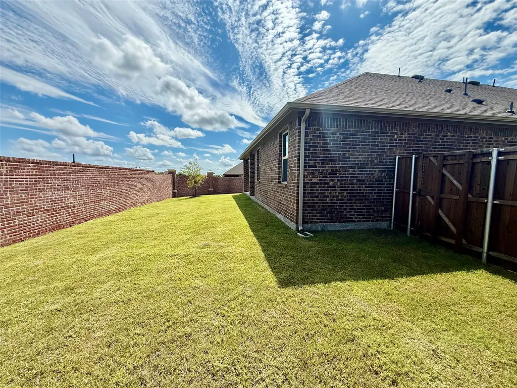 217 Beechwood Avenue Fate TX 75189