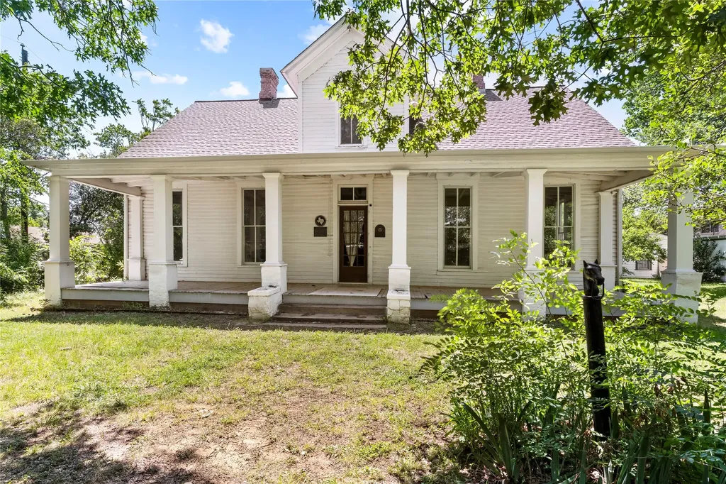 4611 Kelton Drive Dallas TX 75209