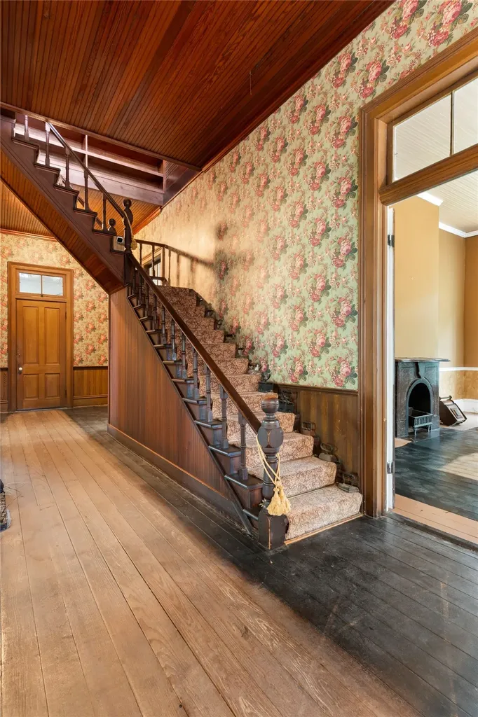 4611 Kelton Drive Dallas TX 75209