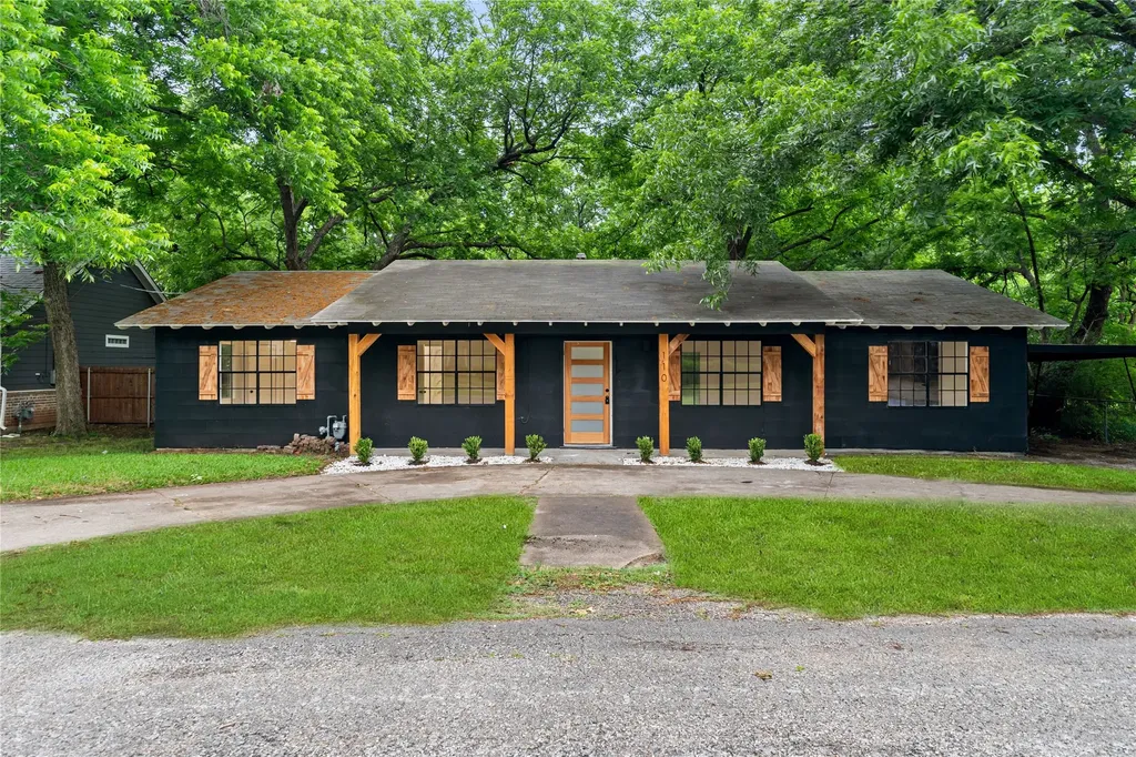 110 Hackberry Street Lancaster TX 75146