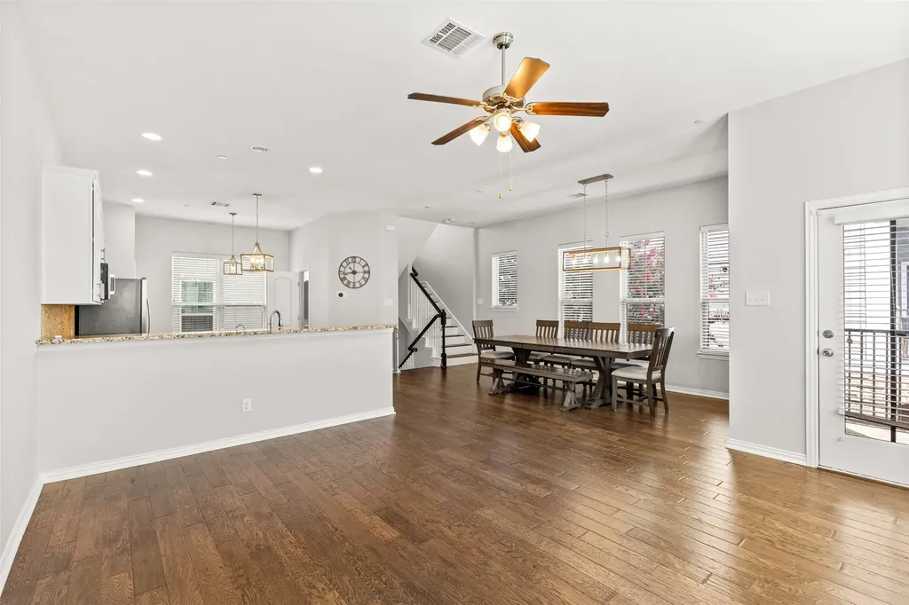 2326 Stutz Drive Dallas TX 75235