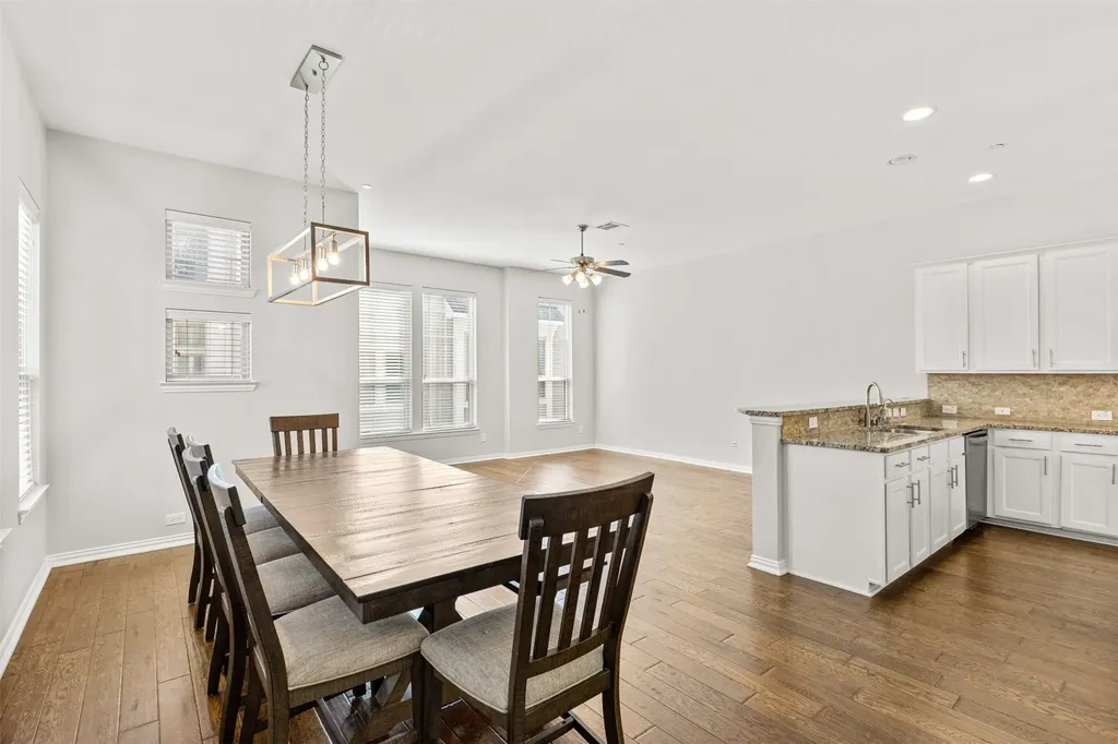 2326 Stutz Drive Dallas TX 75235