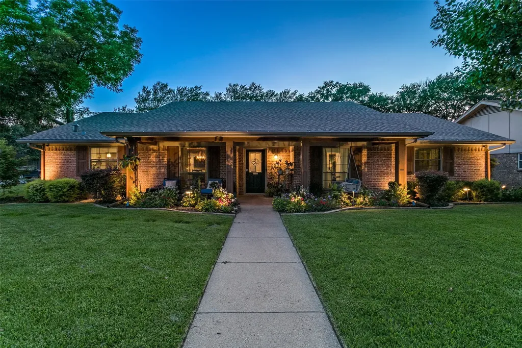 2845 Autumn Drive Hurst TX 76054