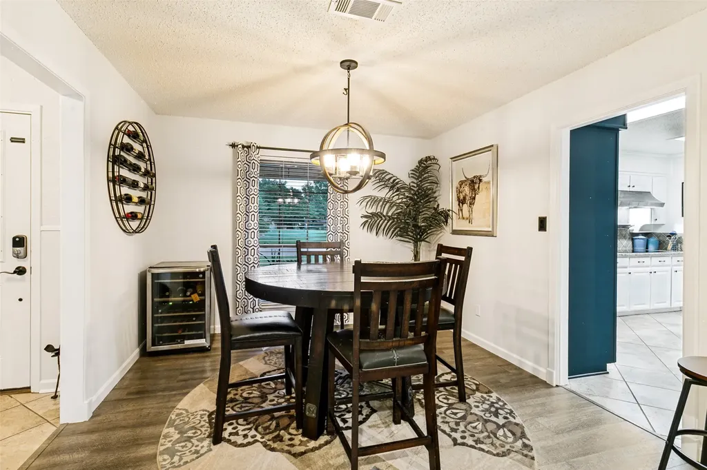 2845 Autumn Drive Hurst TX 76054