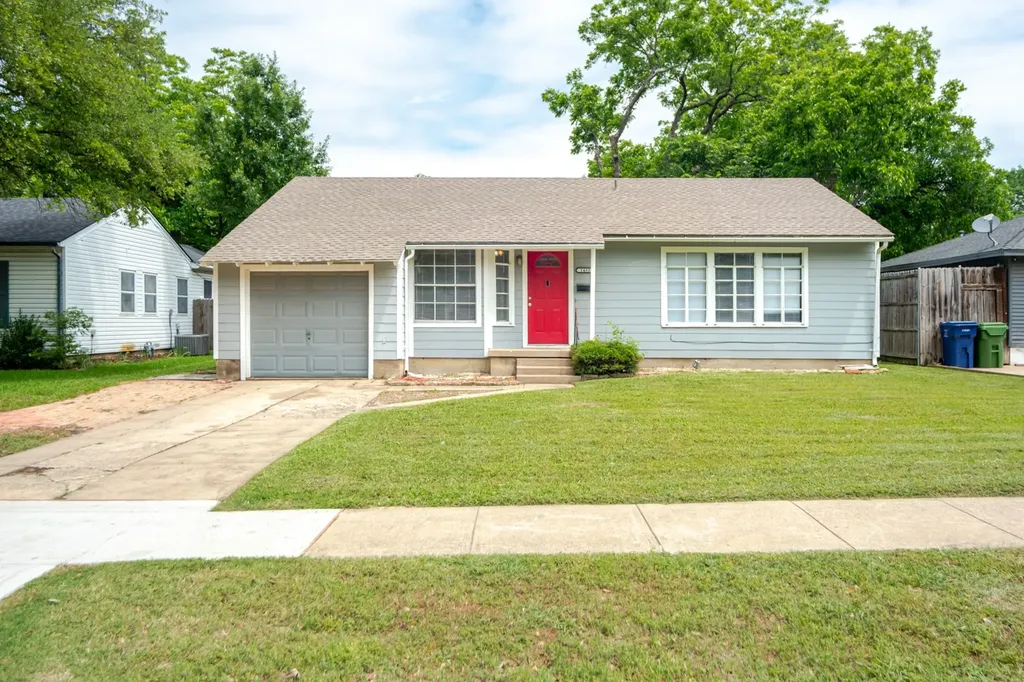 1433 Nash Street Garland TX 75042