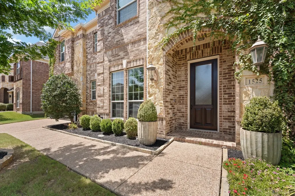 1525 Wagonwheel Trail Keller TX 76248