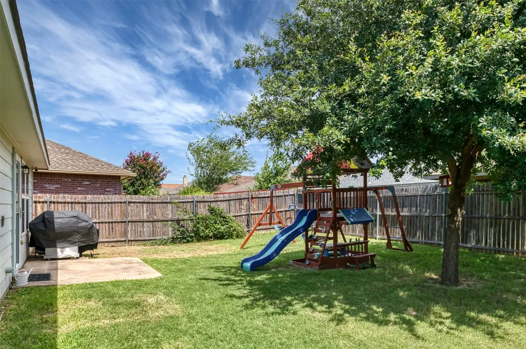 7016 Derbyshire Drive Fort Worth TX 76137