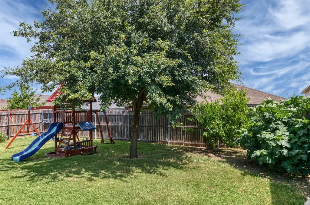 7016 Derbyshire Drive Fort Worth TX 76137