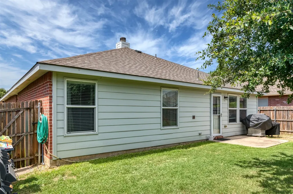 7016 Derbyshire Drive Fort Worth TX 76137
