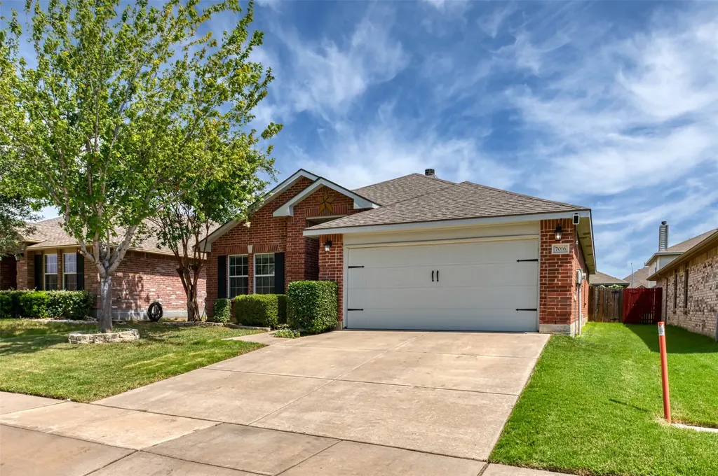 7016 Derbyshire Drive Fort Worth TX 76137