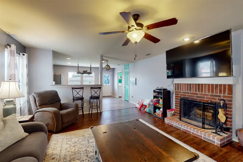 7016 Derbyshire Drive Fort Worth TX 76137