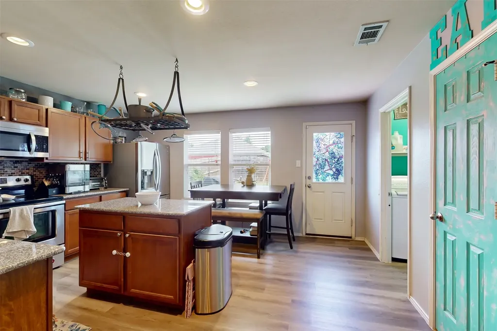 7016 Derbyshire Drive Fort Worth TX 76137