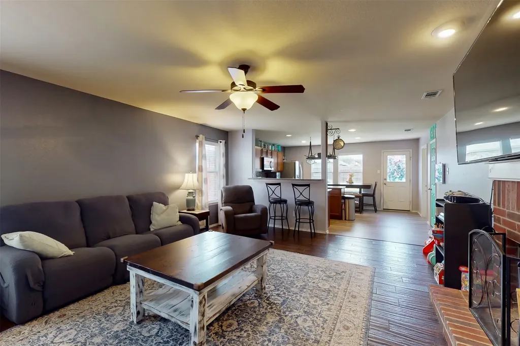 7016 Derbyshire Drive Fort Worth TX 76137
