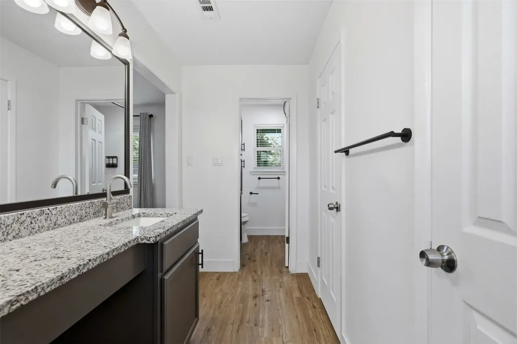 4349 Altamesa Boulevard Fort Worth TX 76133
