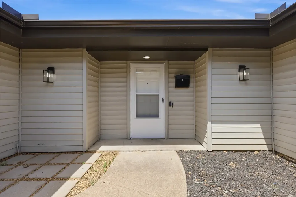 4349 Altamesa Boulevard Fort Worth TX 76133