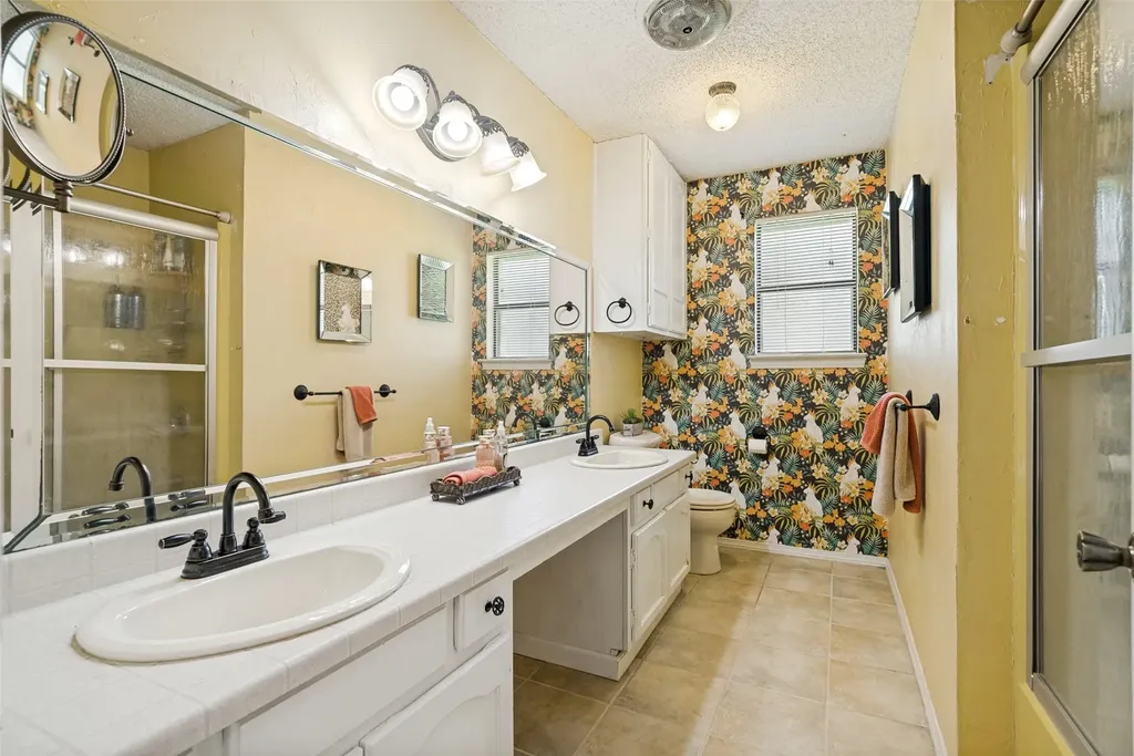 4200 Bar Harbor Court Granbury TX 76049